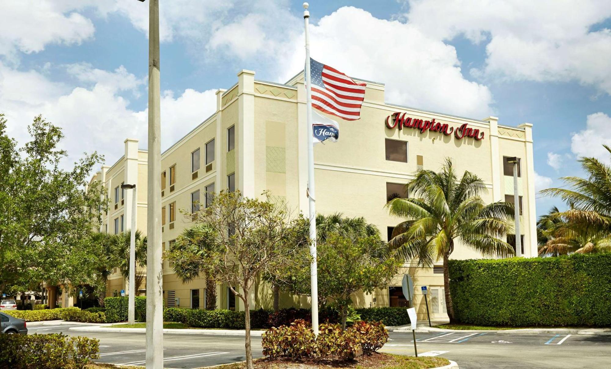 Hampton Inn West Palm Beach Central Airport Екстер'єр фото